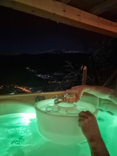 Appartement Molden 2-Fjellutsikt Og Jacuzzi Tilgang. à Luster Extérieur photo